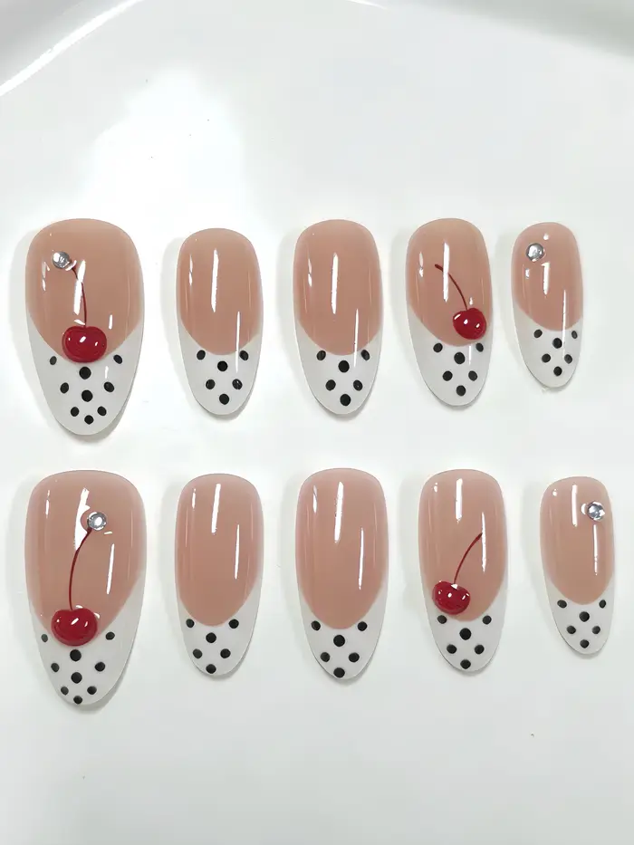 10 faux ongles courts en forme d'amande
