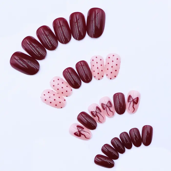 Faux ongles courts en forme d'amande