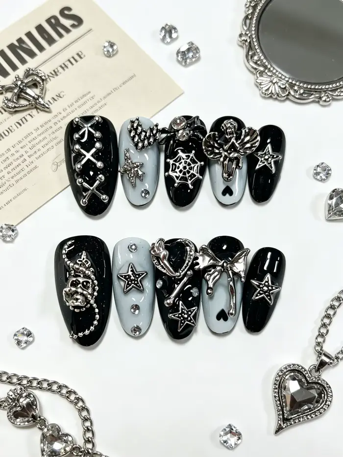 10 faux ongles noirs en forme d'amande