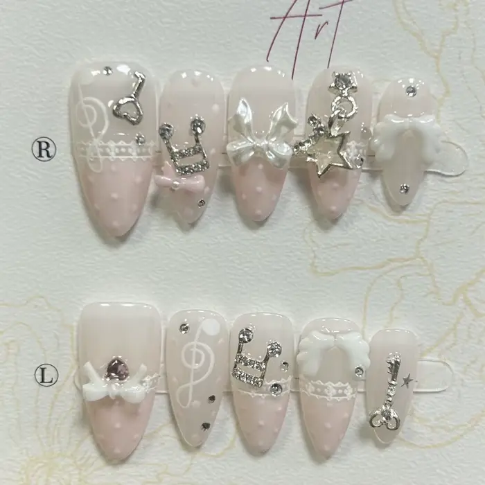 Notes musicales Vintage rose mignon dentelle à pois français amande presse sur les ongles à la main 