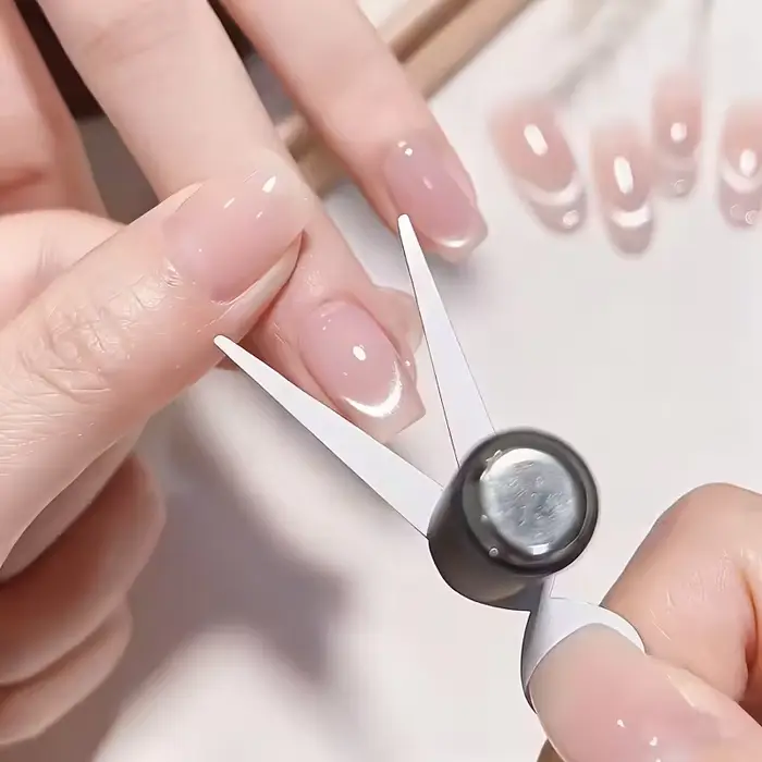 4 styles d'outils de nail art en métal pour ongles œil de chat en Y / style français mignon