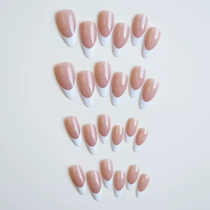 10 pièces ongles faits à la main minimaliste amande française avec bordures blanches adaptés à tous les tons de peau