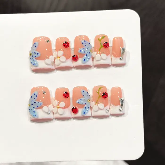 10 pièces bec de canard bleu presse à la main sur les ongles faux ongles avec décoration de coquille
