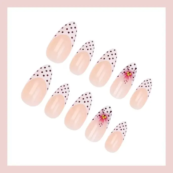 24 faux ongles mats en forme d'amande