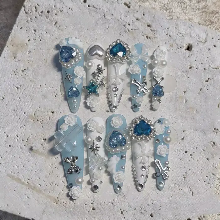 Faux ongles à presser faits main Jirai Kei