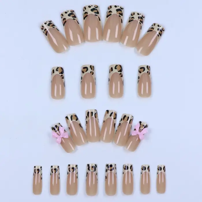 Faux ongles longs en acrylique