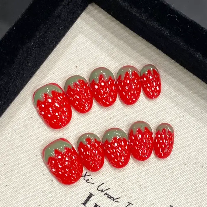 Faux ongles ronds courts faits à la main Harvey souhaits On