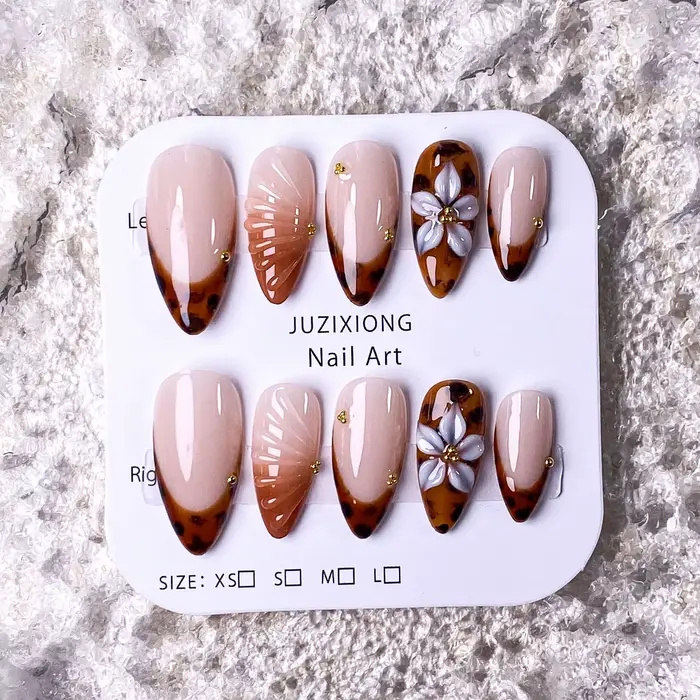 10 pièces de faux ongles artisanaux à motifs floraux dégradés marron, élégants, romantiques, minimal