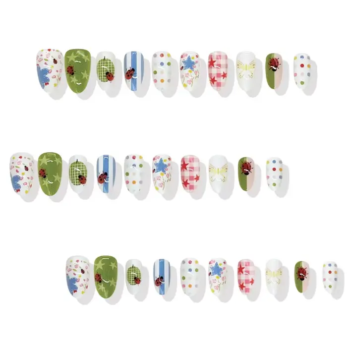 24 faux ongles courts en amande à motifs floraux doux, pois colorés, étoiles et rayures, style français, prêts à poser