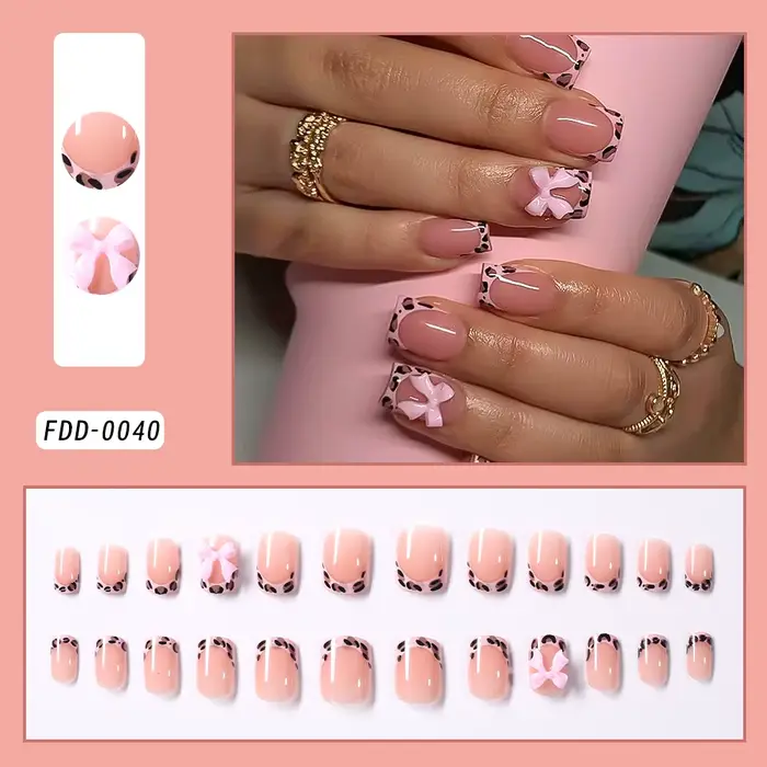24 pièces court carré léopard français faux ongles 3D rose nœud papillon presse
