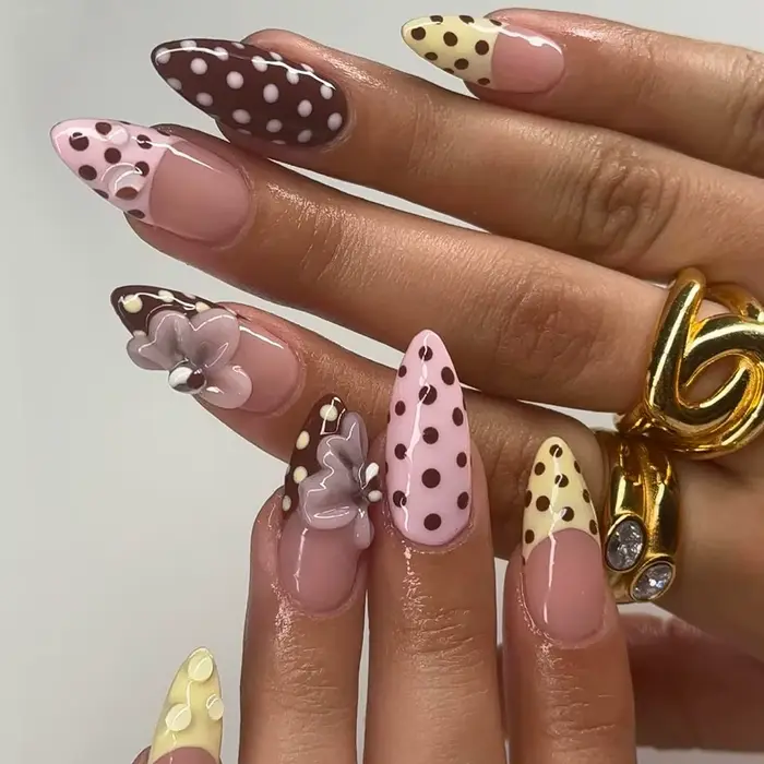 24 faux ongles à presser en amande, motif floral, rose français, à pois, couvrance totale, avec stra