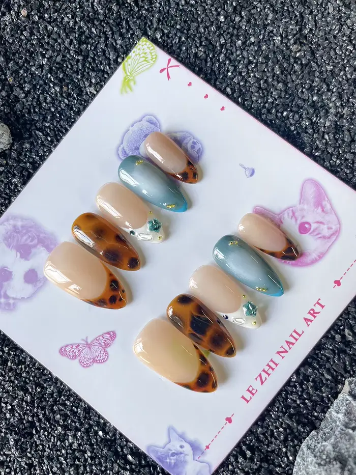 Faux ongles à presser 2026 French Long Almond Amber