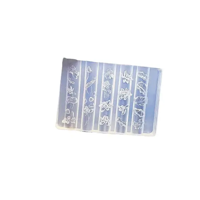✦ Moule à ongles en silicone 3D transparent motif lotus