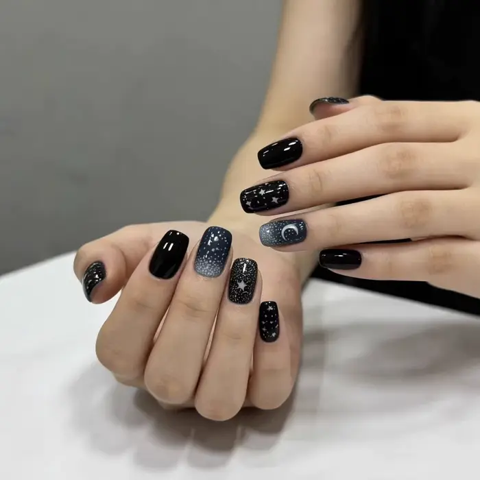 Faux ongles moyens pour femmes, dégradé bleu ciel étoilé, étoile argentée, lune, couverture complète
