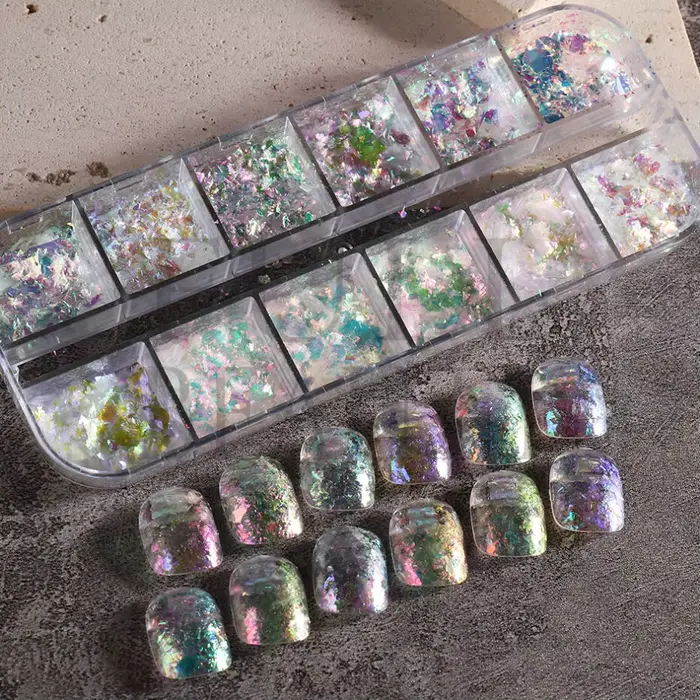 12 grilles irisées pour ongles