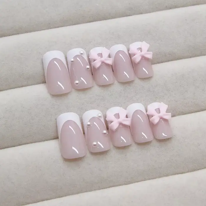 Faux ongles de ballet à presser avec motif de fleurs