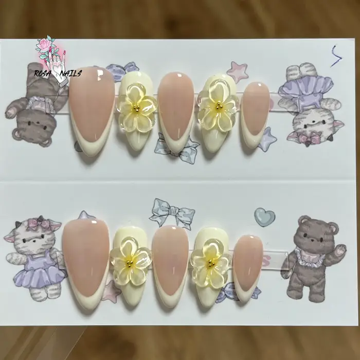 Faux ongles 3D en acrylique faits à la main