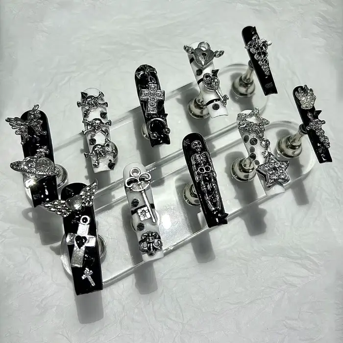 Faux ongles carrés à Tube Extra Long Y2K, rayures noires et blanches, faits à la main, étoiles Gyaru