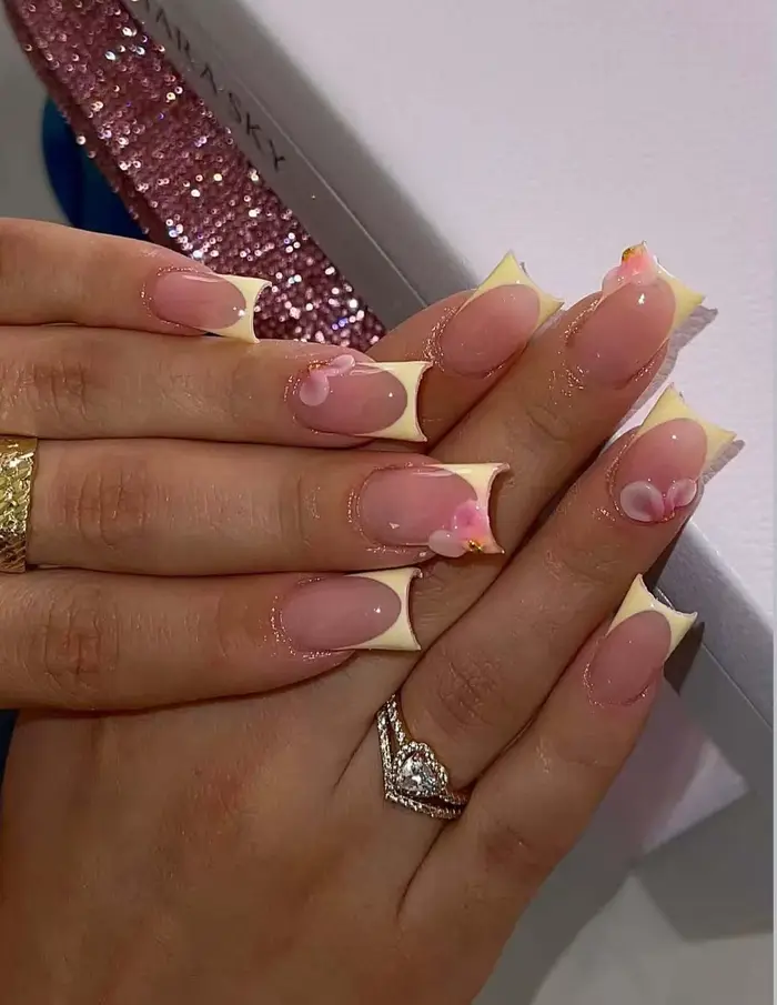 10 faux ongles courts carrés faits à la main