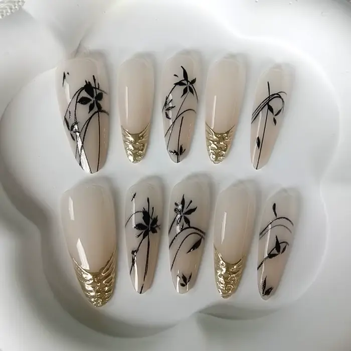 10 faux ongles élégants pour femmes