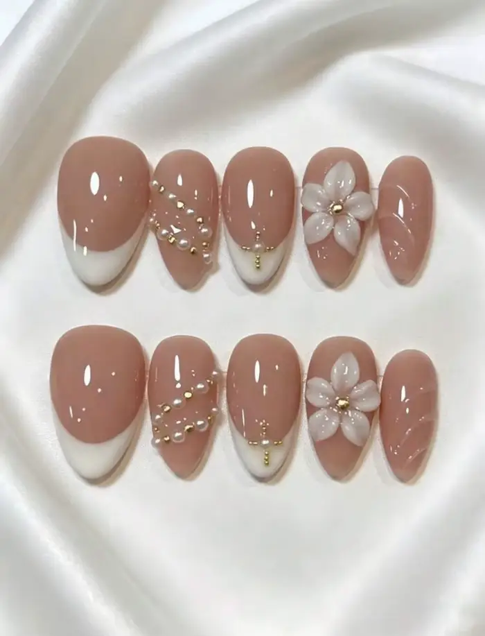 10 Pièces d'ongles courts à presser faits main avec un design amande sculpté