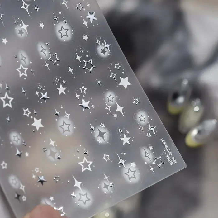 Autocollants pour ongles estampés à l'or
