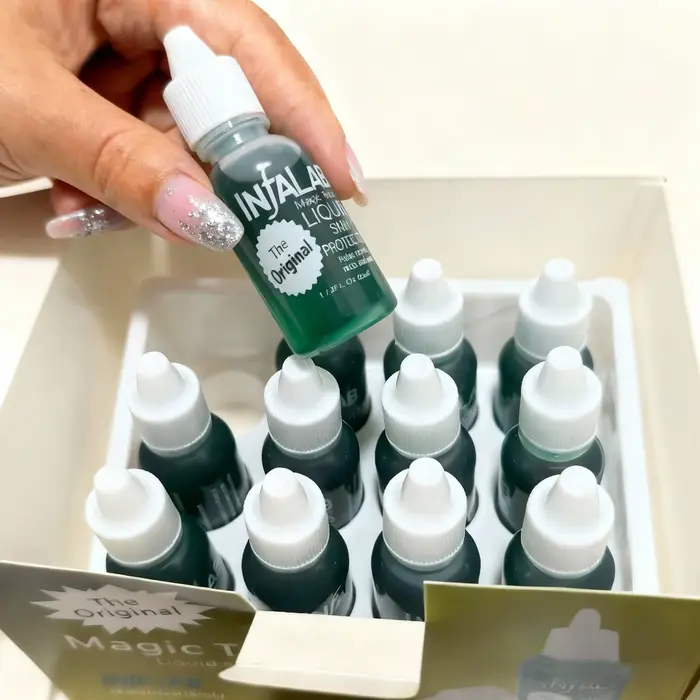 Outil hémostatique de désinfection des ongles