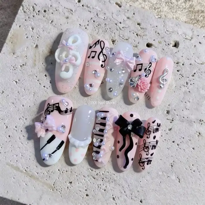 Nouvelles 10 pièces Ongles artificiels faits main Muse Rose Noir