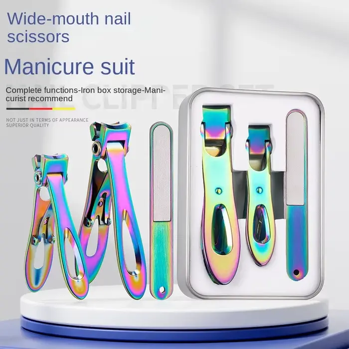 Ensemble d'outils coupe-ongles couleur titane