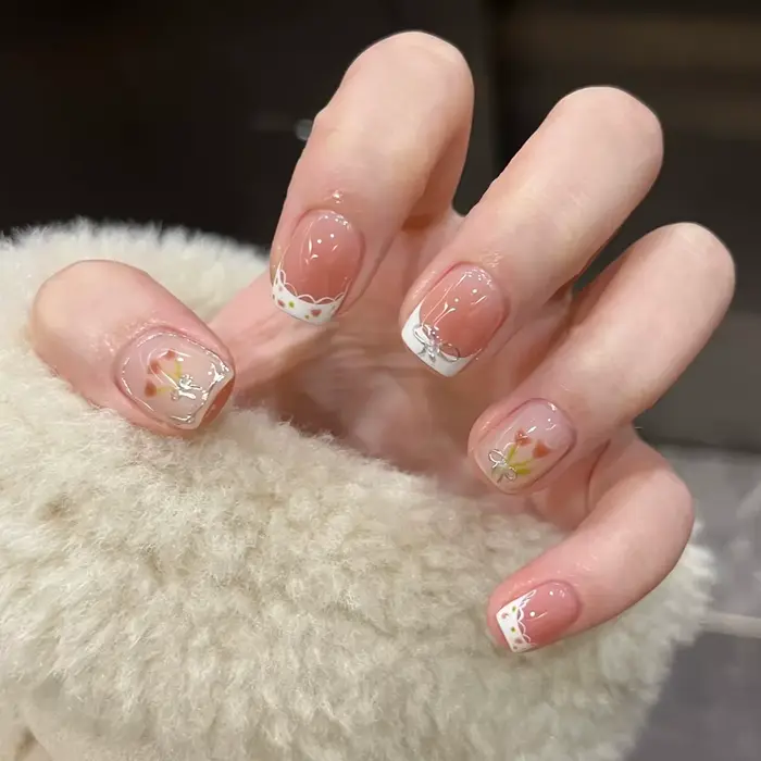 24 faux ongles courts carrés mignons pour filles