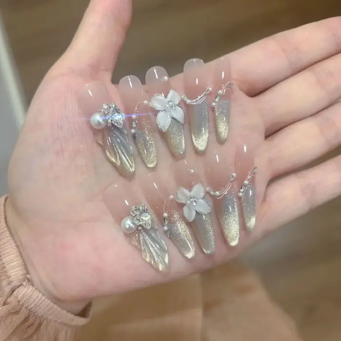 10 pièces rose oeil de chat faux ongles 3D papillon