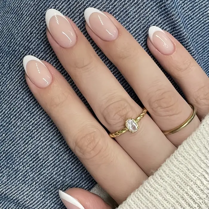 24 pièces - Faux ongles amande à bordure blanche style français - Kit de nail art blanchissant avec