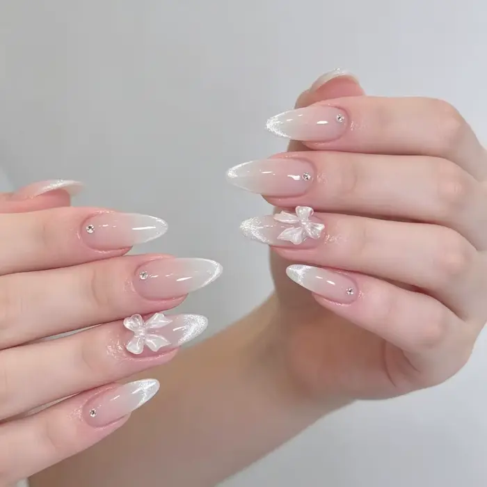 24 faux ongles à presser de style français