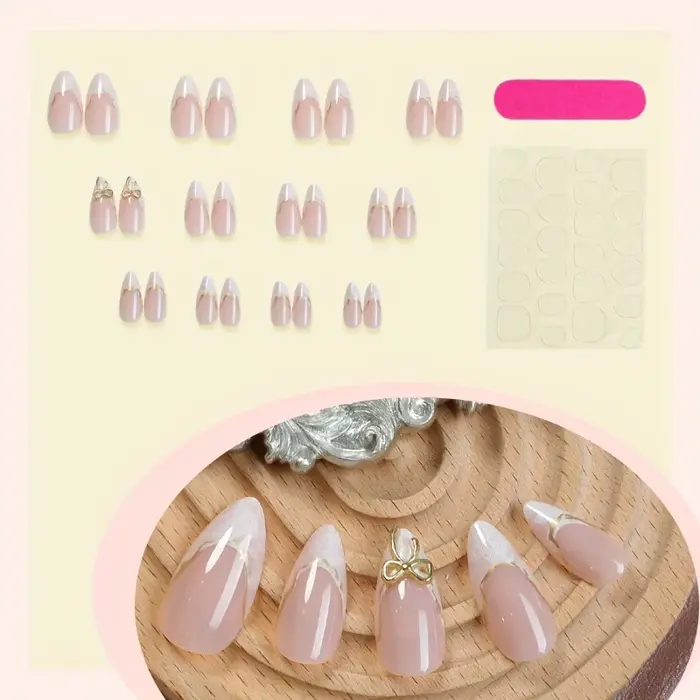 24 pièces de patchs d'art d'ongle pointus blancs