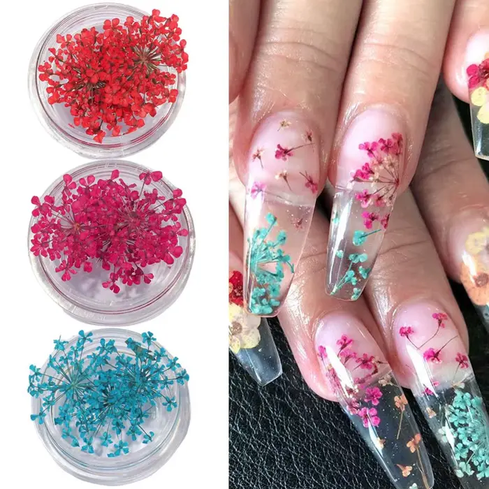 1 boîte de breloques pour ongles