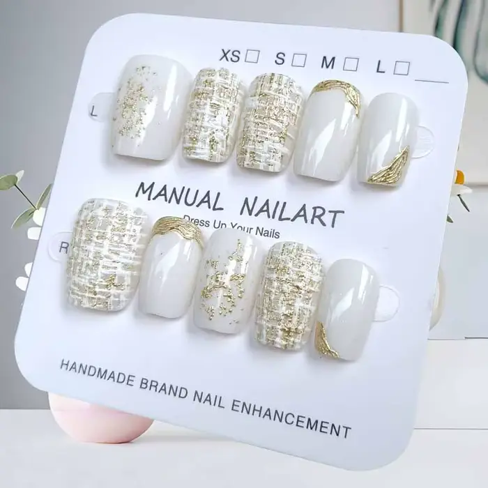 10 pièces fleur dorée oeil de chat lumière luxe Design 3D presse sur les ongles tempérament montrant blanc petite
