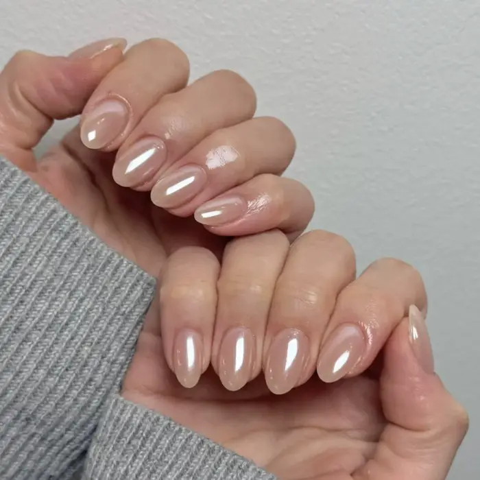 24 faux ongles en acrylique rose scintillant Aurora, courts, forme amande, motifs français minimalistes et élégants, amovibles, à couverture complète