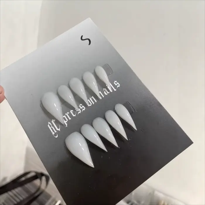Faux ongles en forme de Dragon faits à la main