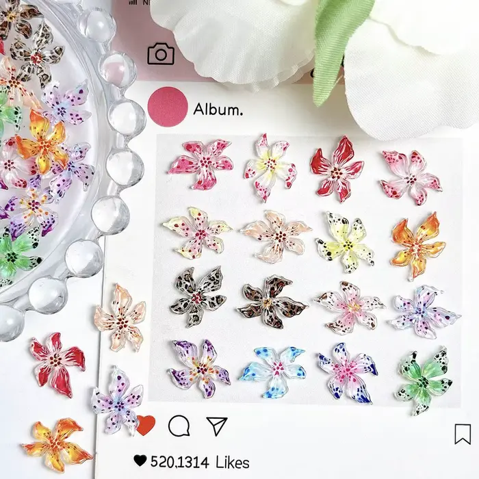 Mélange de résine 3D dégradé coloré Transparent Lily Nail Art décoration Style bizarre fleur tacheté