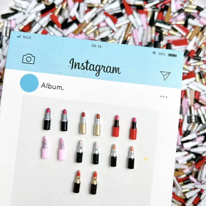 30 pièces multicolores nouveau résine rouge à lèvres breloques pour ongles 3D créatif réaliste fond 