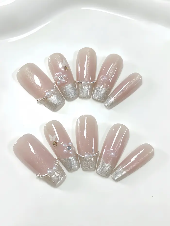 10 faux ongles trapézoïdaux de longueur moyenne