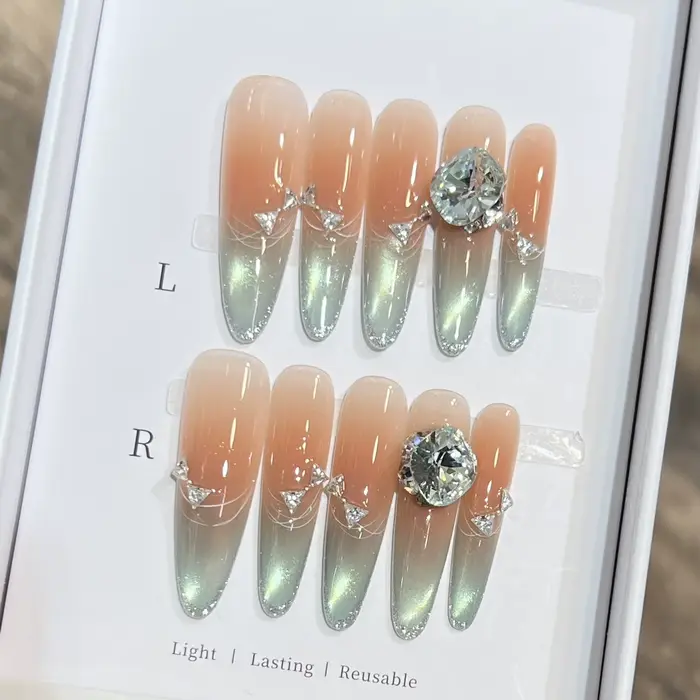 Faux ongles longs en amande, pointes avec œil de chat vert, faits à la main, à pression française, f