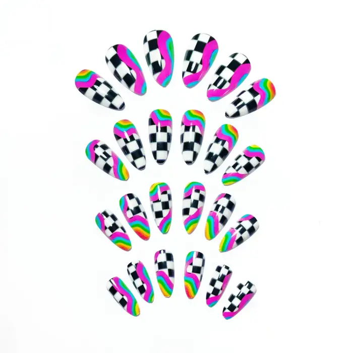 24 faux ongles en forme d'amande à presser