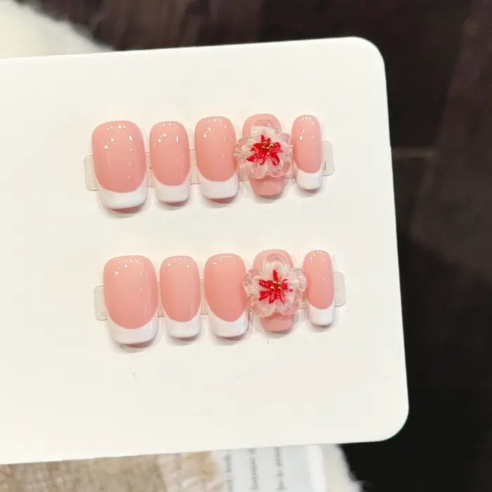 10 faux ongles en forme de cercueil faits à la main