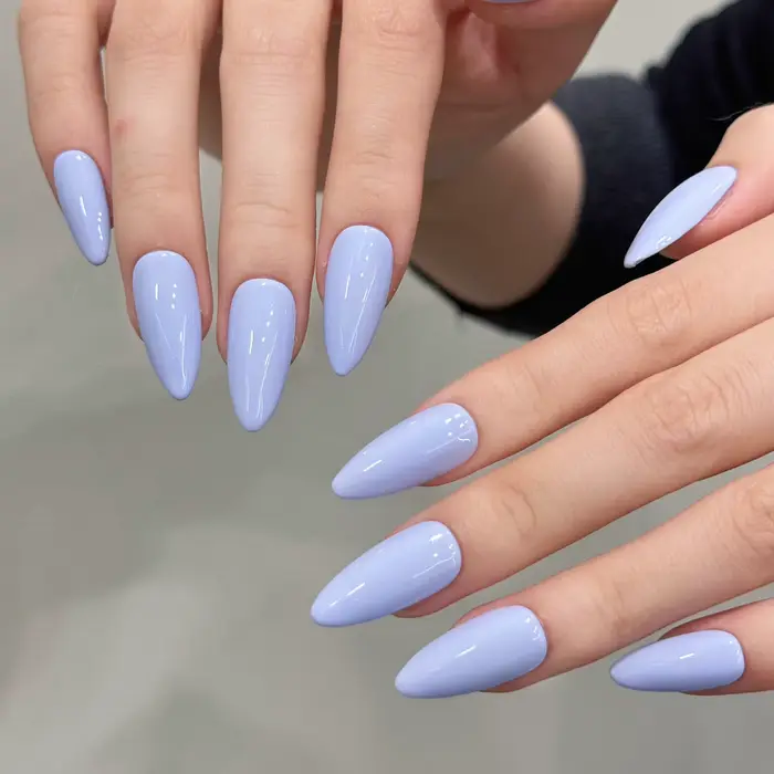 10 faux ongles press-on faits à la main