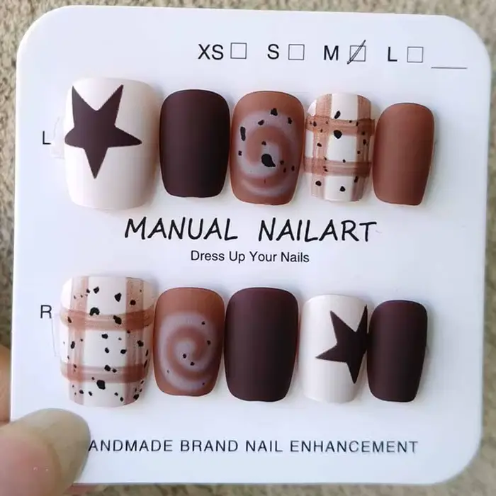 10 pièces automne et hiver Nail Art Maillard presse sur les ongles dessin animé mignon givré raton l