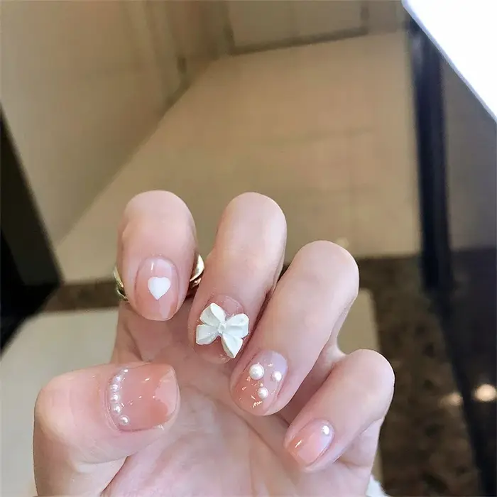 Faux Ongles Français N64.avec Pointes de Diamants