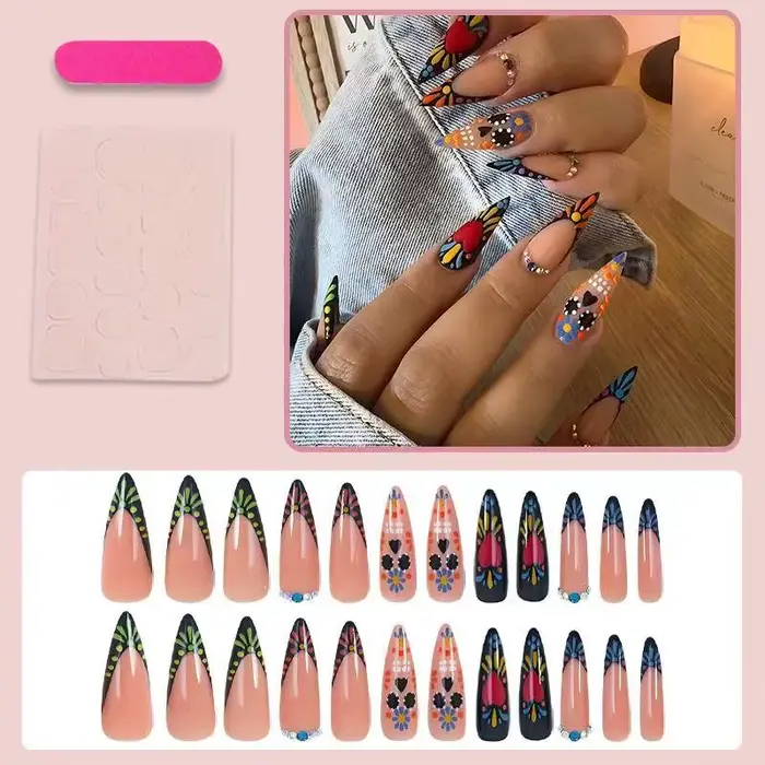 24 faux ongles, motif floral abstrait en forme de cœur orné de strass