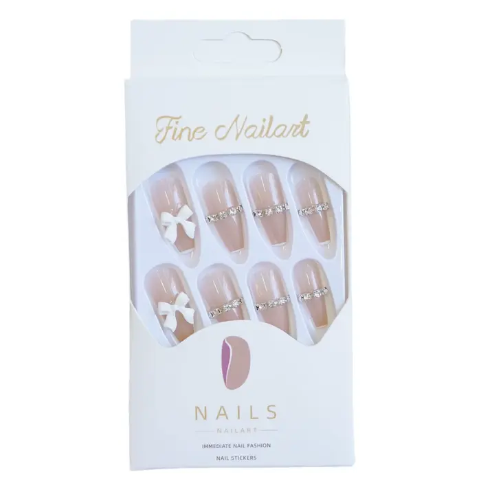 24 pièces/1 boîte de faux ongles courts en T avec chaîne papillon blanche