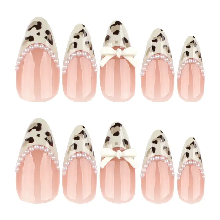 24 faux ongles nude en amande avec pointe française
